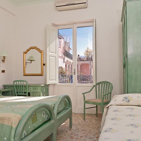 Hotel Del Postiglione Искья Экстерьер фото