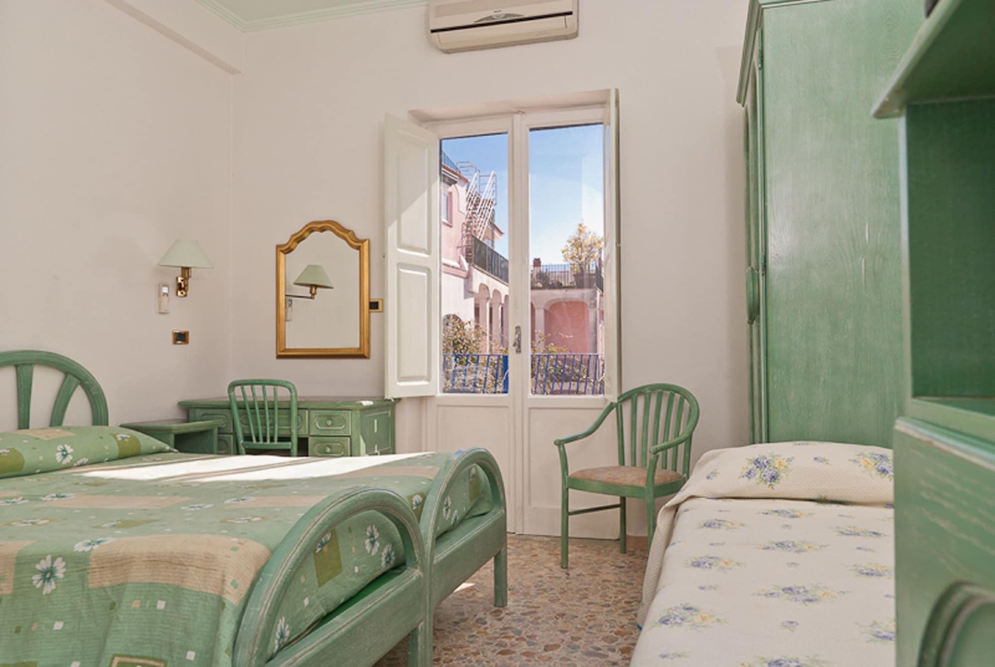Hotel Del Postiglione Искья Экстерьер фото