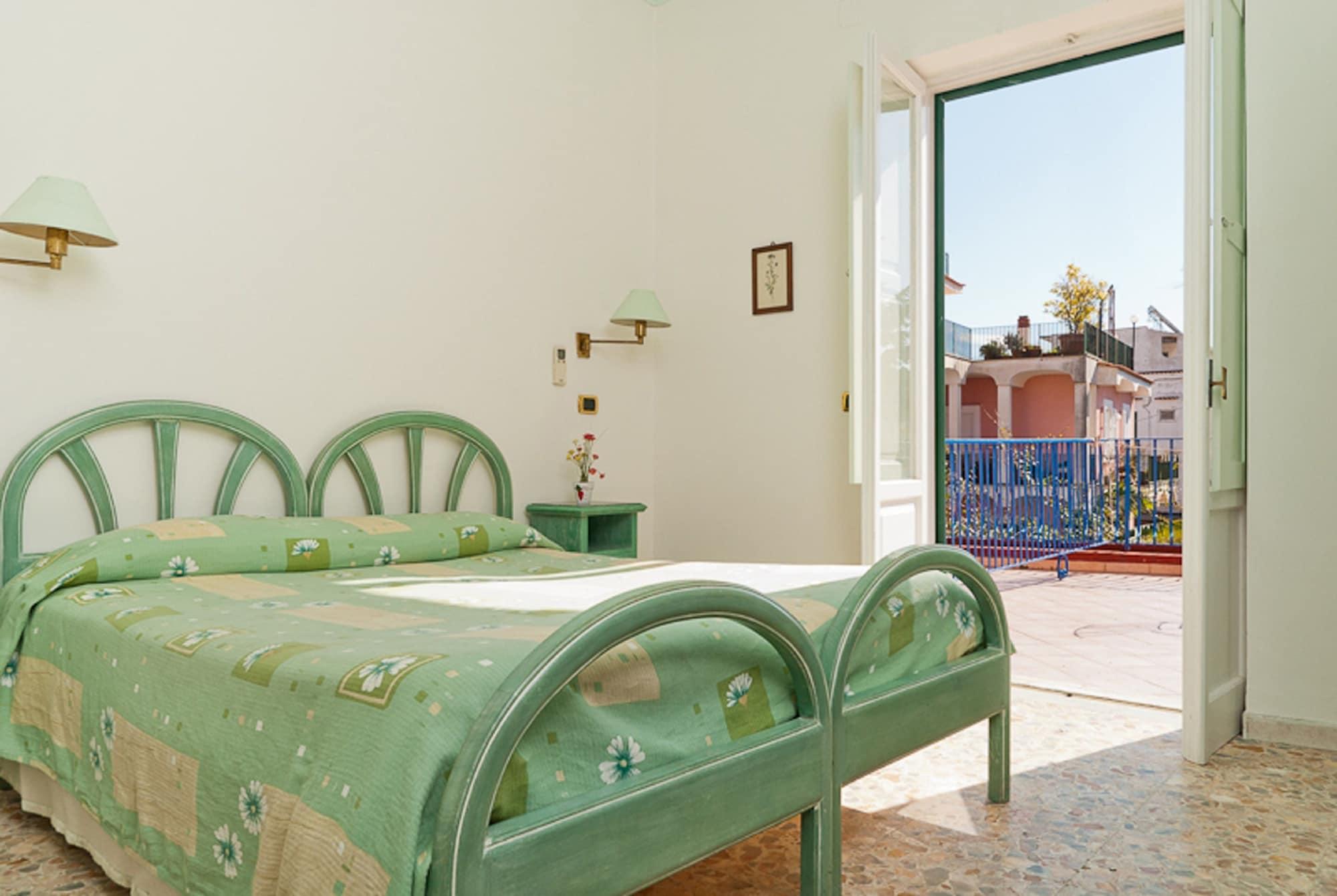 Hotel Del Postiglione Искья Экстерьер фото