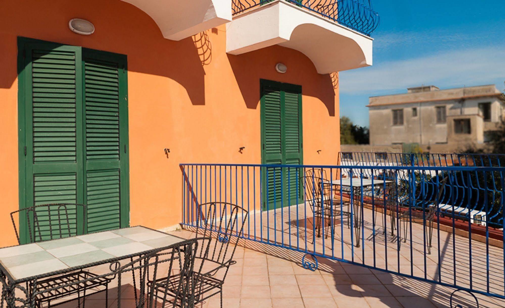 Hotel Del Postiglione Искья Экстерьер фото